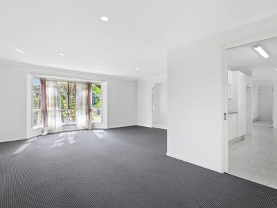12 Greenwood Court, Helensvale
