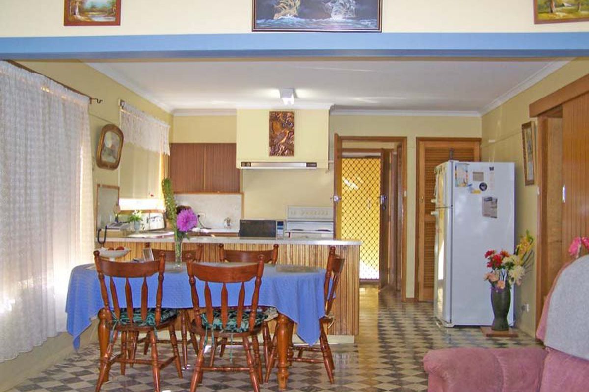 977 White Road, Girgarre