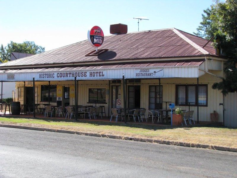 Courthouse Hotel Mitchell