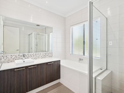 4B Vesta Crescent, Shelley