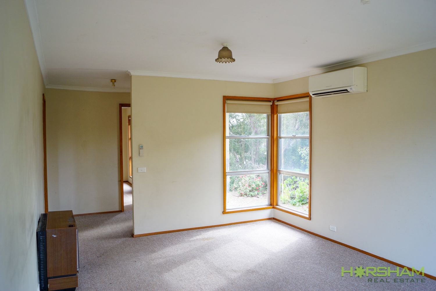 8 Shirley Street, Horsham