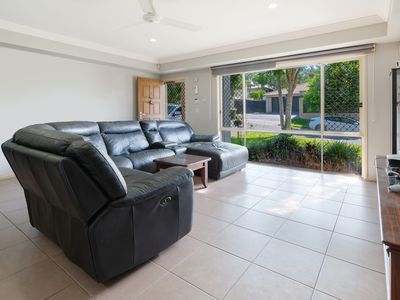 2 / 14 Redstart Street, Upper Coomera