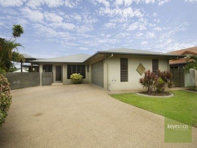 27 Riverwood Drive, Idalia