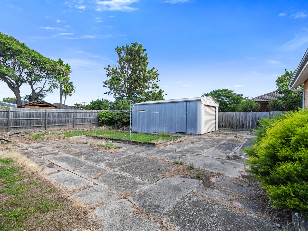 12 Curtin Crescent, Dandenong North