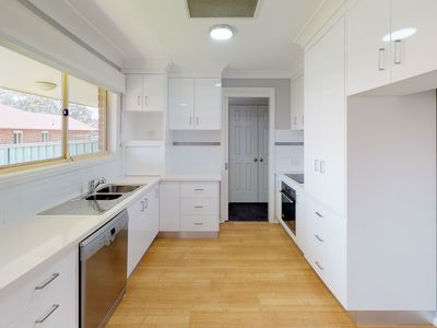 2 / 15A Bedford Avenue, Dubbo