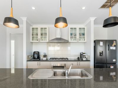 1 Farnese Way, Banksia Grove