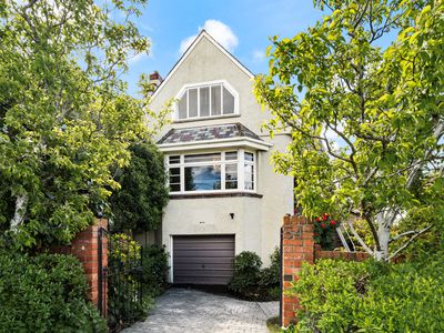 54 Hawthorn Avenue, Mornington