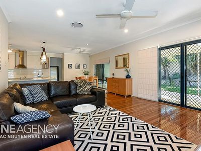 45 Hinchinbrook Cct, Forest Lake
