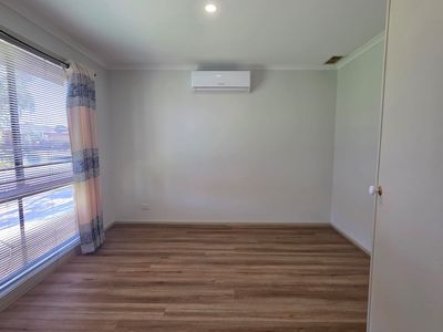 3 Ashburton Avenue, Manor Lakes
