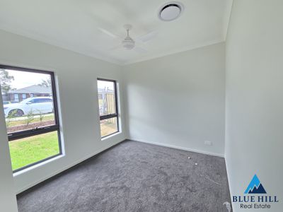 1/176 Settlers Boulevard, Chisholm
