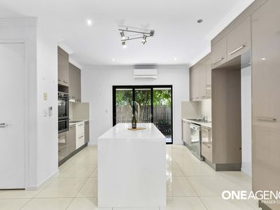 1 / 19 King Street, Urangan