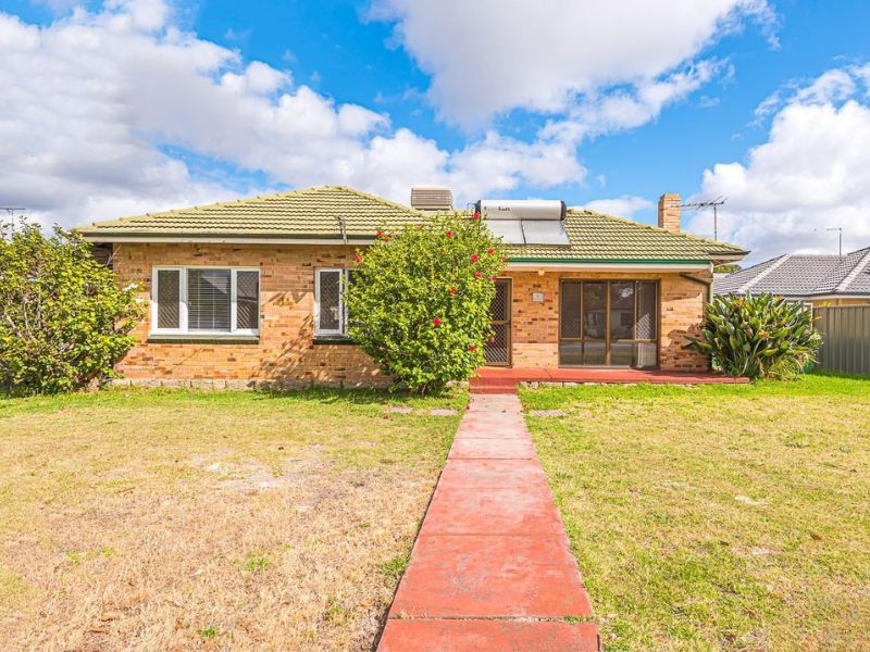 4 Berehaven Avenue, Thornlie
