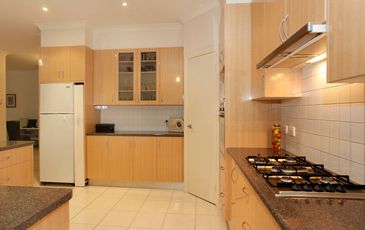 2 Sherbrooke Court, Narre Warren South