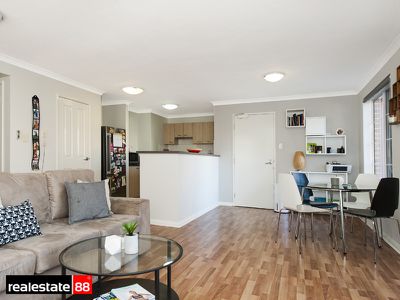 1 / 20 Pendal Lane, Perth
