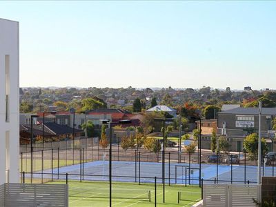 A209 / 460 Victoria , Brunswick