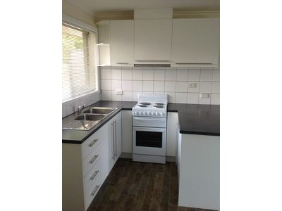 4 / 19 Candover Street, Geelong West