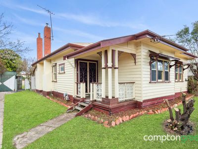 8 Logan Street, Hamlyn Heights