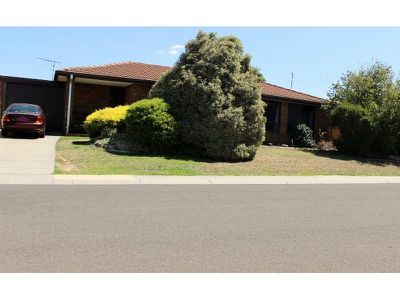30 William Drive, Kangaroo Flat