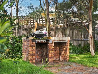 3 Lagoon Road, Carlton