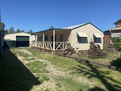 18 Main Street, Hivesville