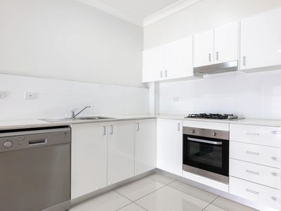 204 / 43 Cross St, Guildford