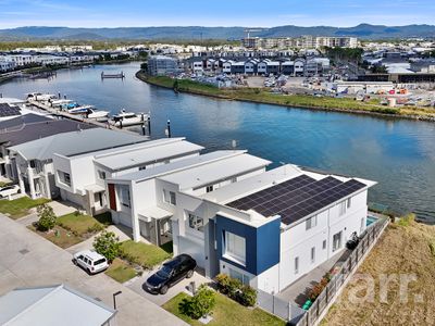 1 Lyra Avenue, Hope Island