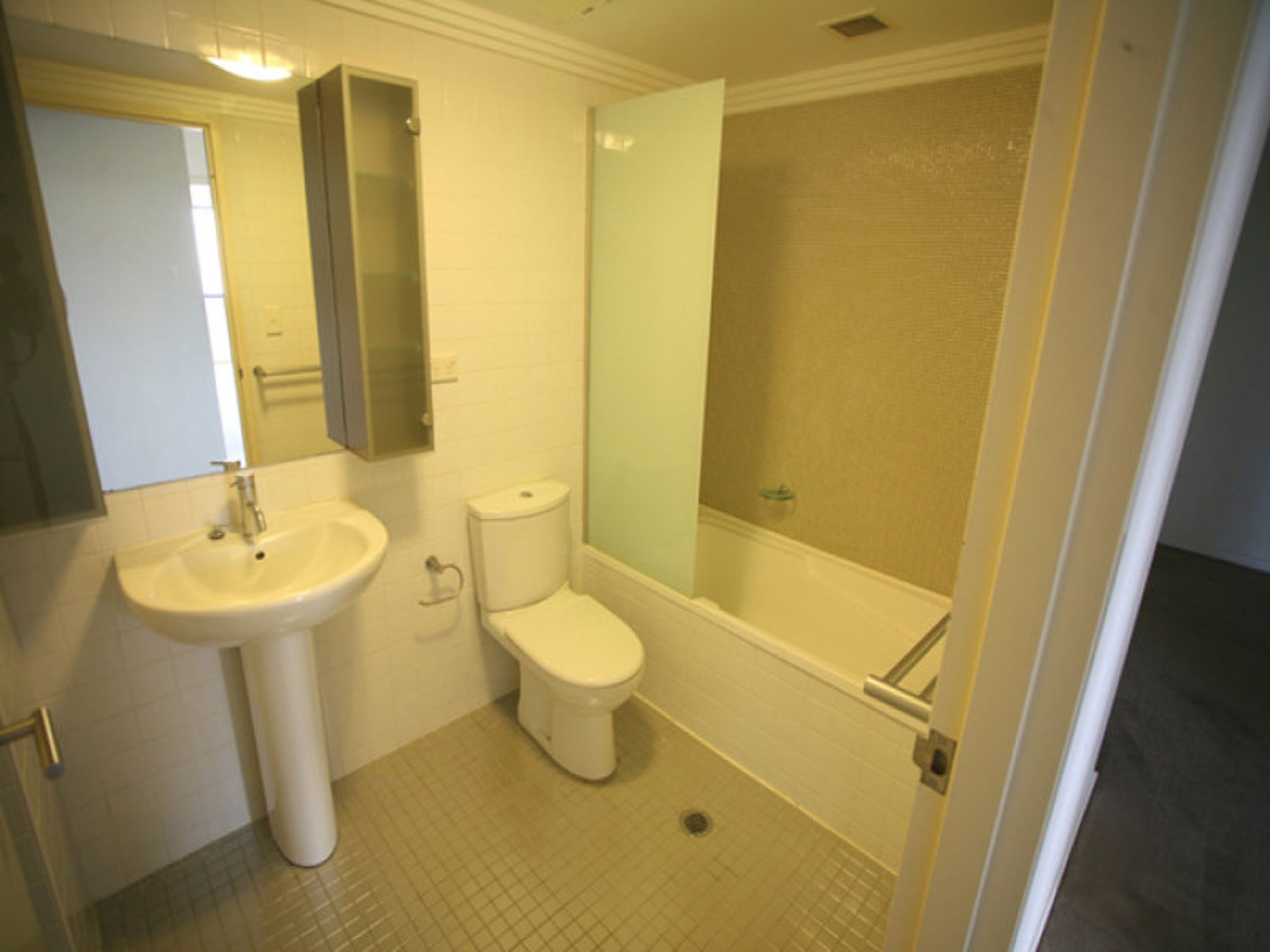 12602 / 177 Mitchell Road, Alexandria