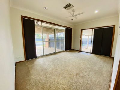 32 Crown Street, Dubbo