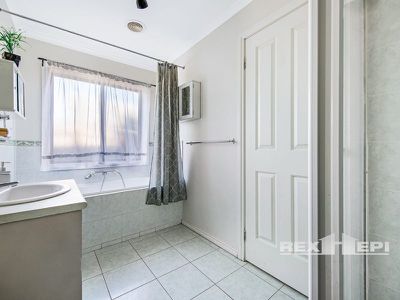 27 Jessica Drive, Hampton Park