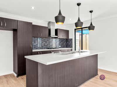 10 Moston Crescent, Bertram