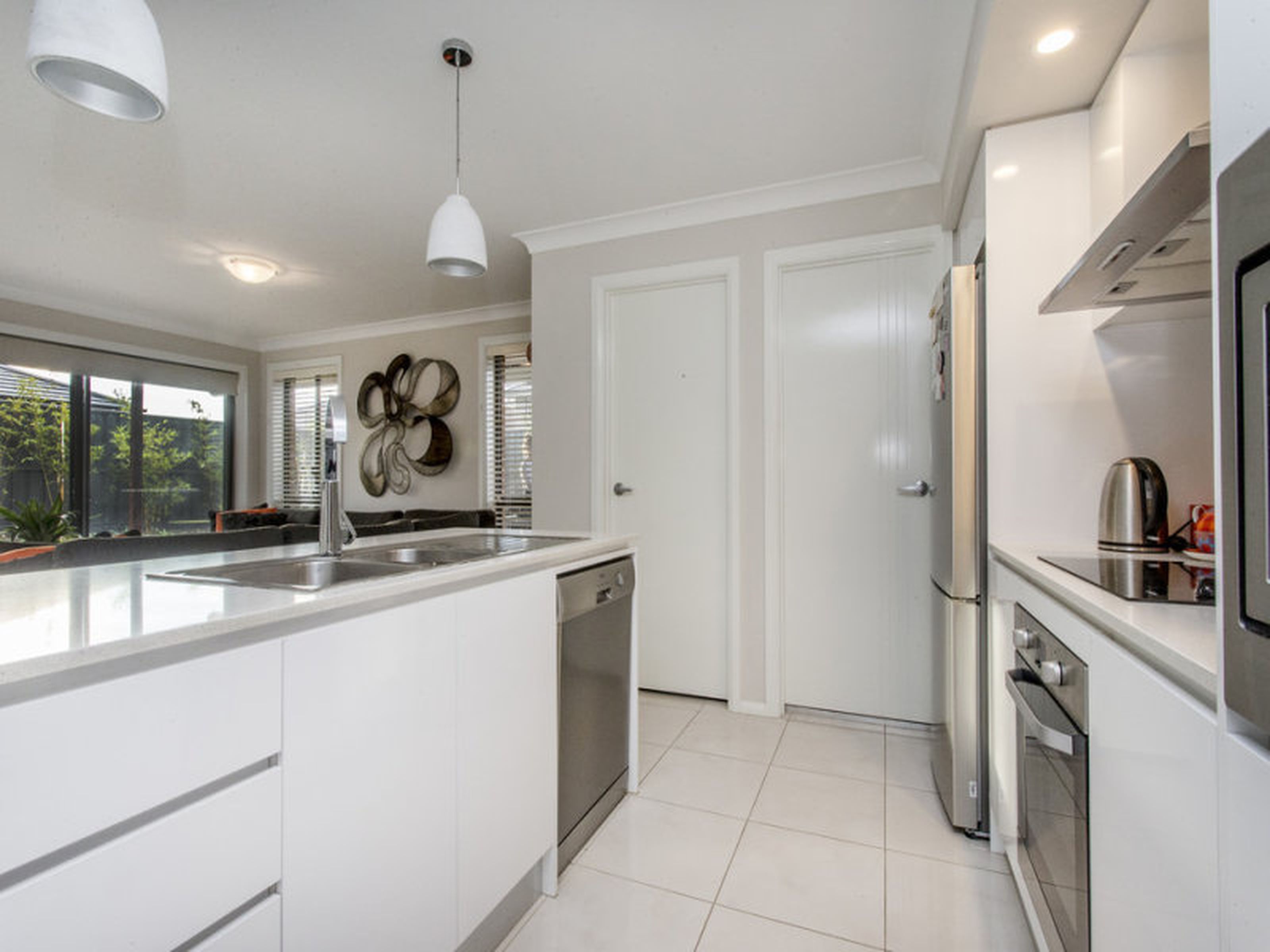 57 Darug Avenue, GLENMORE PARK
