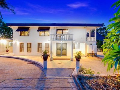 160 Kloske Road, Burbank