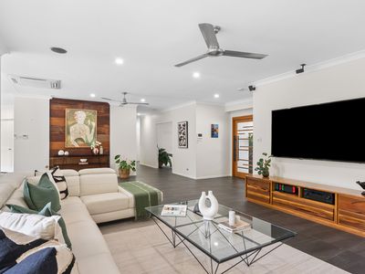 42-44 Osprey Close, Bayview Heights