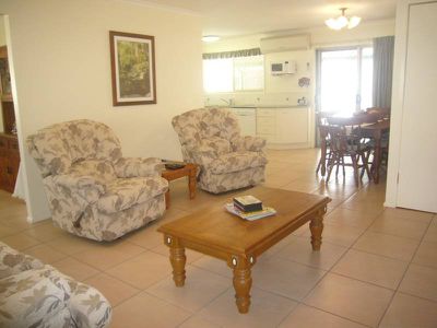 12 Barton Street, Underwood