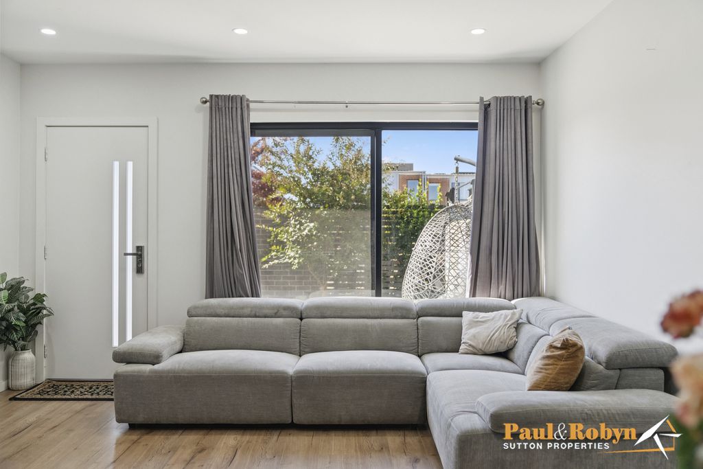 11C Woodberry Avenue, Coombs