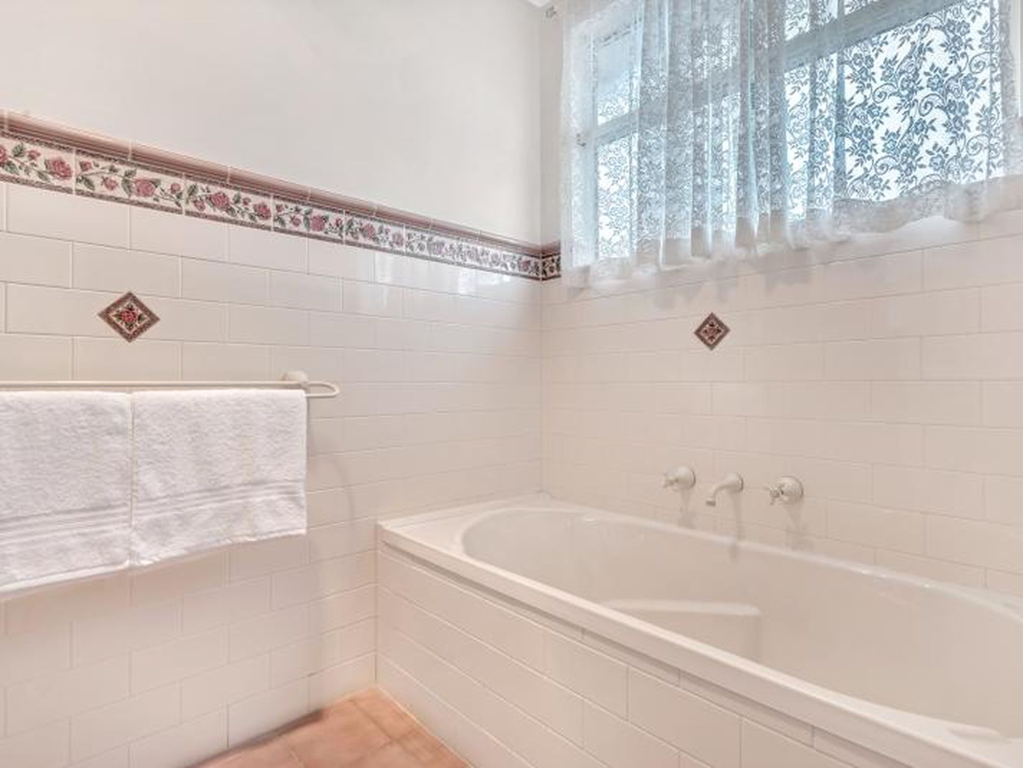 8 Alexander Court, Novar Gardens
