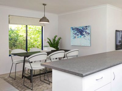 10 Saintly Turn, Byford