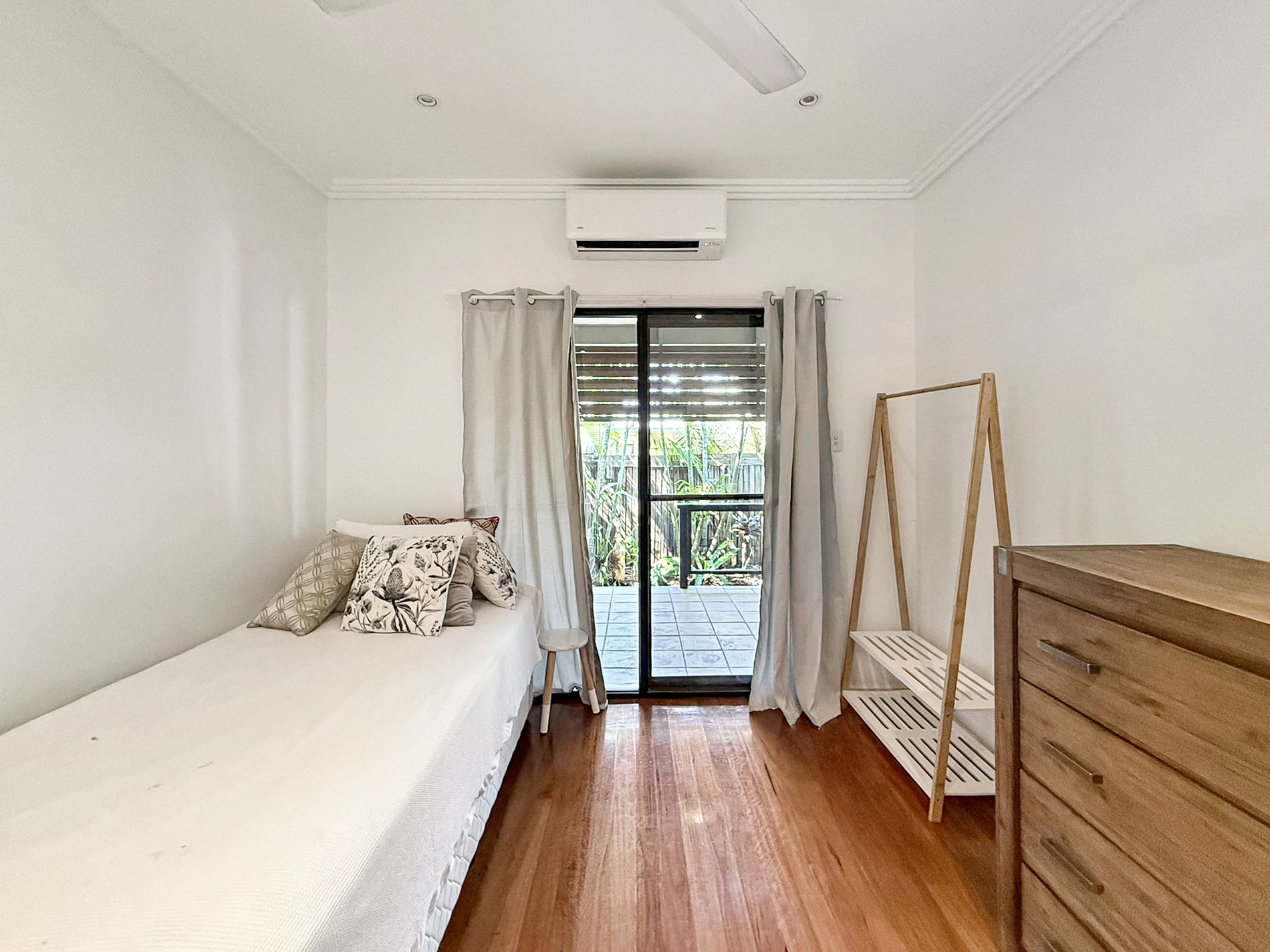 16 Rosella Close, Mount Sheridan