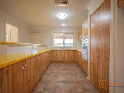 34 Eden Park Avenue, Dubbo