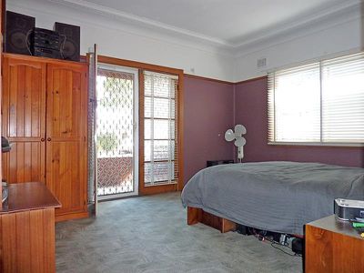 94 Mountview Ave, Narwee