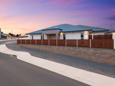 15 Pirring Way, Hannans