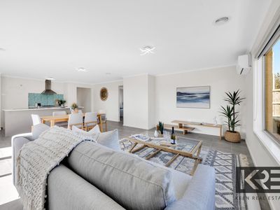 18 Gaudi Boulevard, Corinella