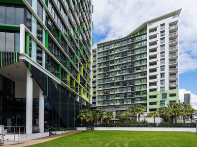 911 / 348 Water Street, Fortitude Valley