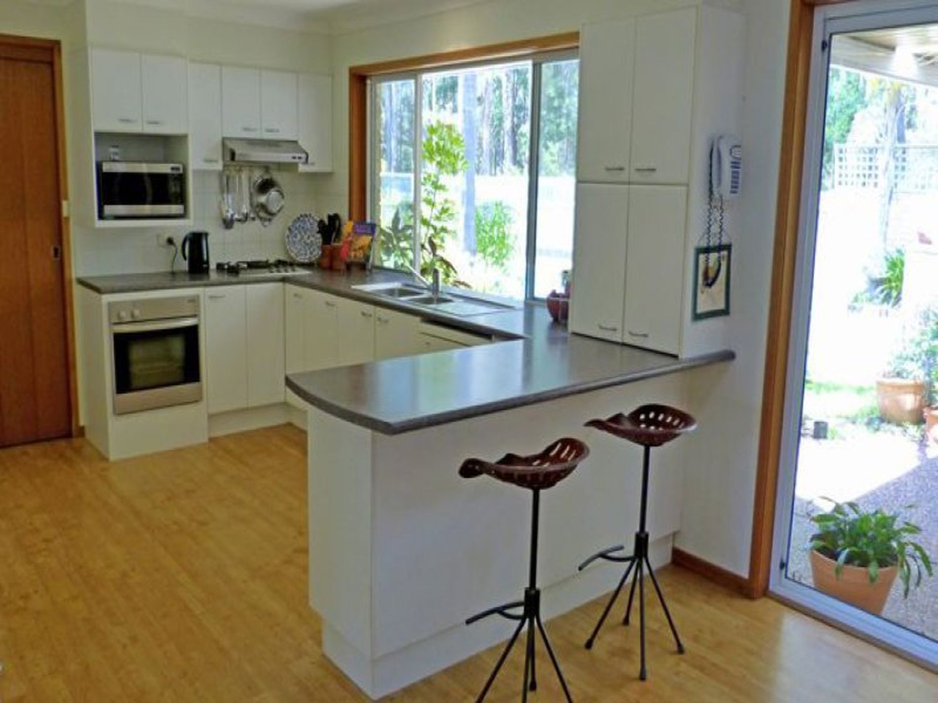 6 Toorak Close, Mollymook