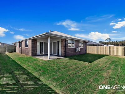 16 Grassbird Circuit, Wondunna