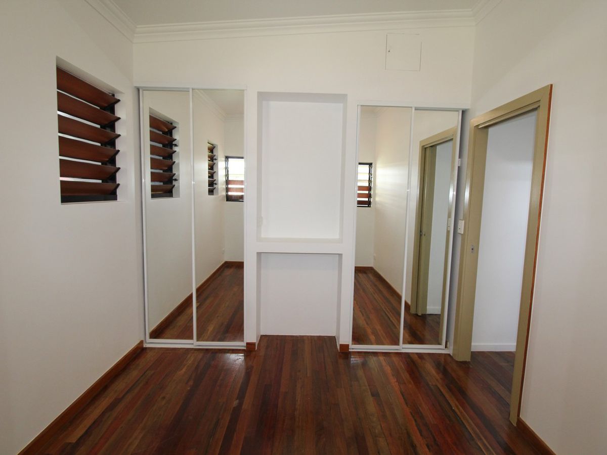 1 / 4 GRAU STREET, Atherton