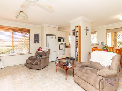 11 Robinia Rise, Helena Valley