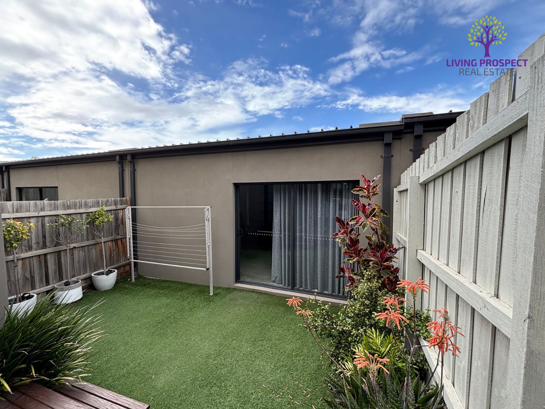 155 Tom Roberts Parade, Point Cook