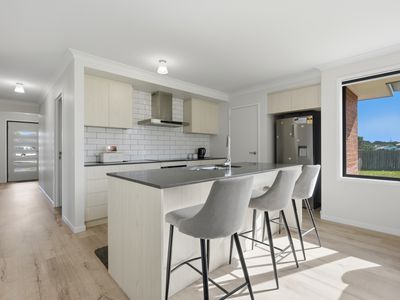 12 Axton Close, George Town