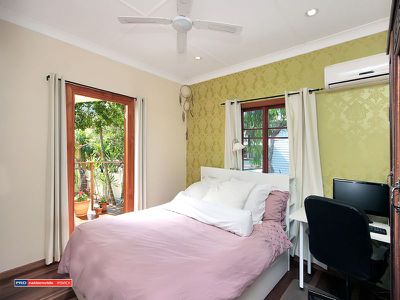 10 Queen Street, Blackstone